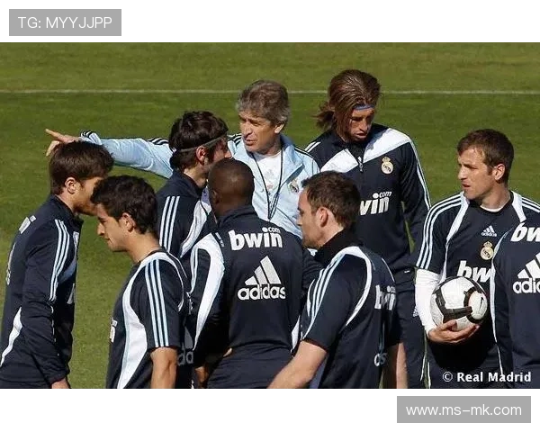 球迷场外抗议票价上涨，西甲联盟回应优化方案